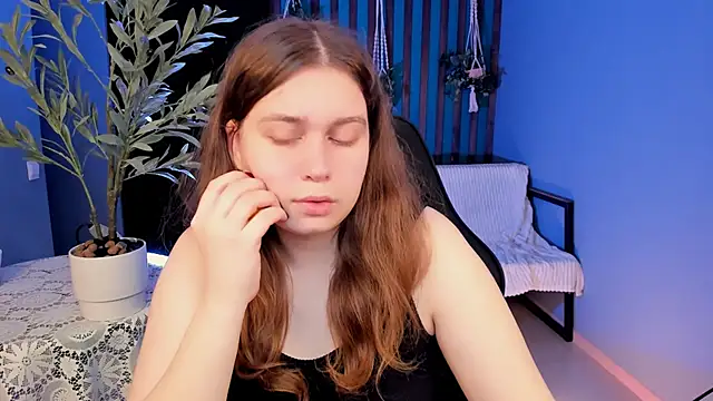 FioraMarmoris online show from March 2026 05:25:02 AM