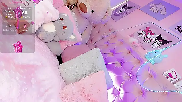Cute Roxxy online show from May 2026 06:09:01 PM