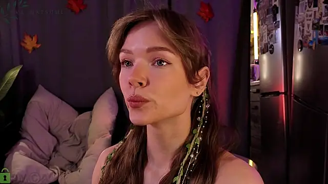 Eva Natsumi online show from November 2025 05:05:01 PM