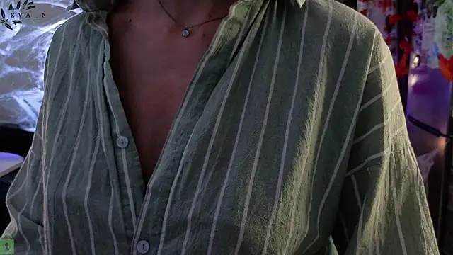 Eva Natsumi online show from October 2025 05:14:02 PM