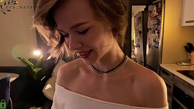 Eva Natsumi online show from November 2025 03:33:02 PM