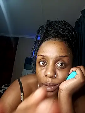 Queen-Chocolate online show from December 2025 10:23:01 PM