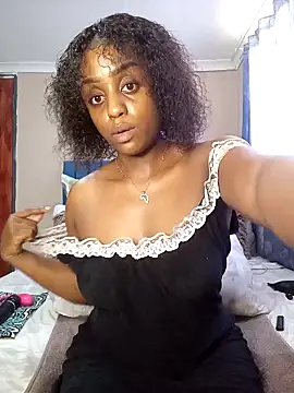 Snapshot of Queen-Chocolate chatting on January 2025 10:20:02 AM Queen-Chocolate online show from January 2025 10:20:02 AM