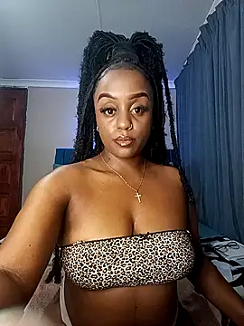 Queen-Chocolate online show from November 2025 10:32:01 PM