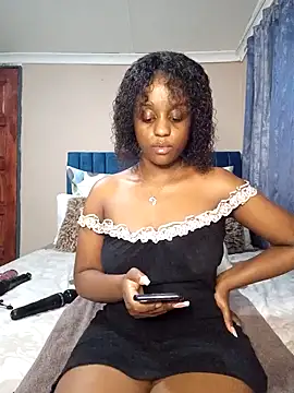 Snapshot of Queen-Chocolate chatting on February 2025 08:41:01 PM Queen-Chocolate online show from February 2025 08:41:01 PM
