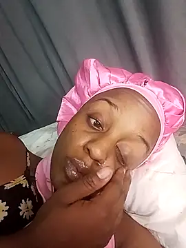 Queen-Chocolate online show from May 2026 05:01:01 PM