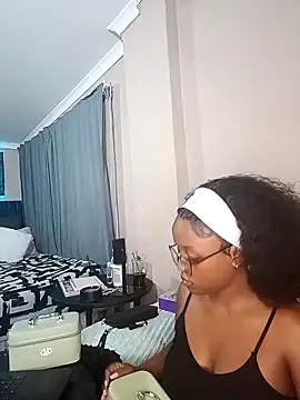 Queen-Chocolate online show from February 2026 09:54:01 PM