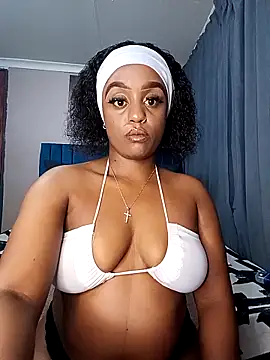 Queen-Chocolate online show from November 2025 07:08:02 PM