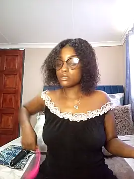 Snapshot of Queen-Chocolate chatting on January 2025 07:18:02 AM Queen-Chocolate online show from January 2025 07:18:02 AM
