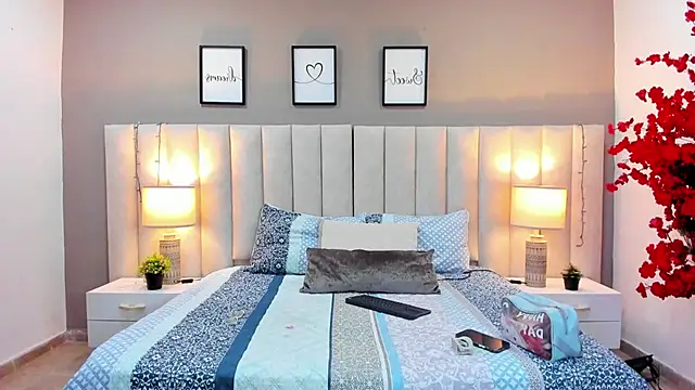 Snapshot of sara_parker069 chatting on October 2025 09:43:02 AM sara parker069 online show from October 2025 09:43:02 AM