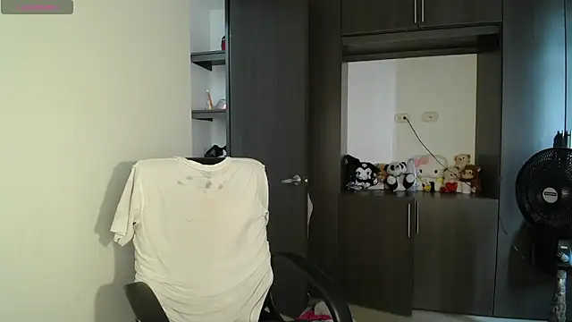 venelope1 online show from February 2026 02:41:02 PM