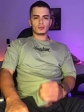 Snapshot of danny_42027 chatting on December 2024 03:29:02 AM danny 42027 online show from December 2024 03:29:02 AM