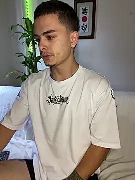 Snapshot of danny_42027 chatting on February 2025 09:58:02 PM danny 42027 online show from February 2025 09:58:02 PM