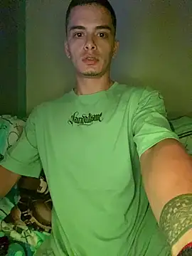 Snapshot of danny_42027 chatting on February 2025 05:33:02 AM danny 42027 online show from February 2025 05:33:02 AM