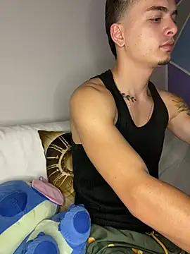 Snapshot of danny_42027 chatting on February 2025 05:45:01 AM danny 42027 online show from February 2025 05:45:01 AM