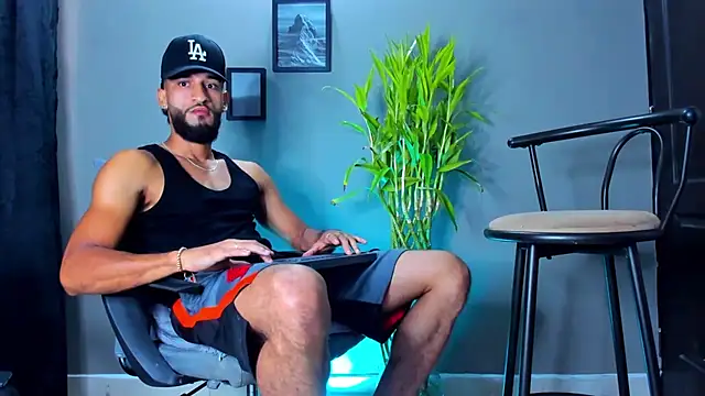 Snapshot of Damian_022 chatting on March 2026 12:31:02 PM Damian 022 online show from March 2026 12:31:02 PM