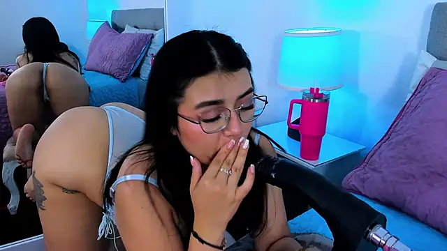 Samantha  Vega online show from December 2025 08:30:01 PM