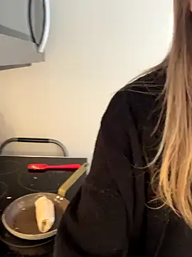 sophielove888 online show from November 2025 06:52:01 PM