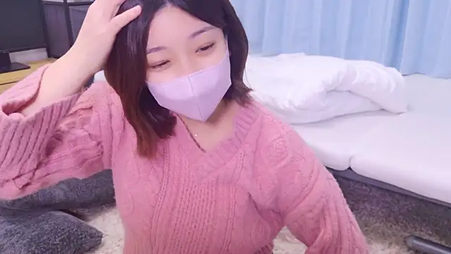 Snapshot of HaruruHappy chatting on January 2025 12:01:02 PM HaruruHappy online show from January 2025 12:01:02 PM