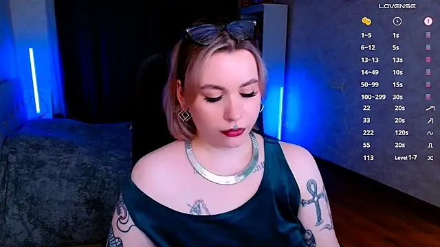 Snapshot of Blueberry-baby chatting on February 2025 02:17:01 AM Blueberry-baby online show from February 2025 02:17:01 AM