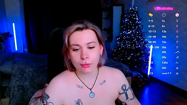 Snapshot of Blueberry-baby chatting on January 2025 01:41:01 AM Blueberry-baby online show from January 2025 01:41:01 AM