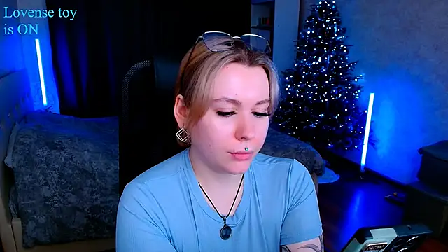 Snapshot of Blueberry-baby chatting on January 2025 08:49:02 PM Blueberry-baby online show from January 2025 08:49:02 PM