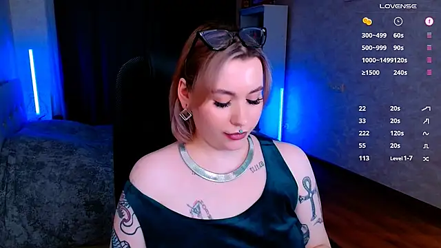 Snapshot of Blueberry-baby chatting on February 2025 11:16:02 PM Blueberry-baby online show from February 2025 11:16:02 PM