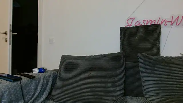 Jasmin-White online show from June 2026 03:39:02 PM