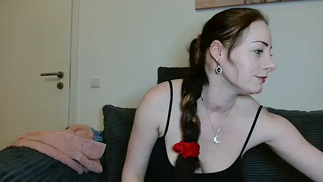 Snapshot of Jasmin-White chatting on February 2026 03:31:02 PM Jasmin-White online show from February 2026 03:31:02 PM