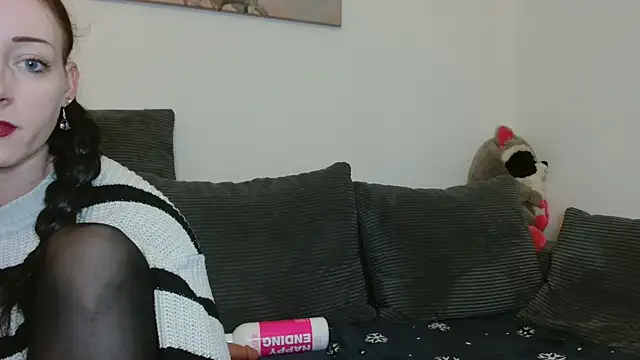 Snapshot of Jasmin-White chatting on January 2026 07:07:02 PM Jasmin-White online show from January 2026 07:07:02 PM