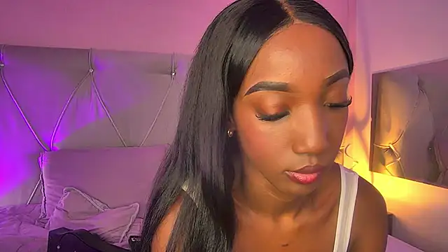 FiorelaLenin online show from February 2026 06:19:02 PM