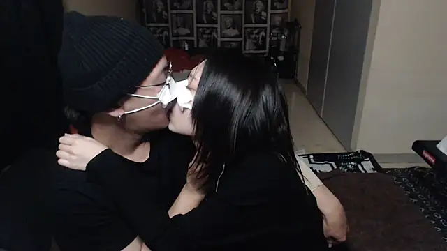 Snapshot of --SHUN-- chatting on January 2025 02:13:01 PM --SHUN-- online show from January 2025 02:13:01 PM