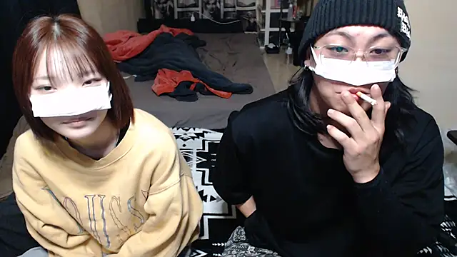 Snapshot of --SHUN-- chatting on December 2024 12:12:01 PM --SHUN-- online show from December 2024 12:12:01 PM