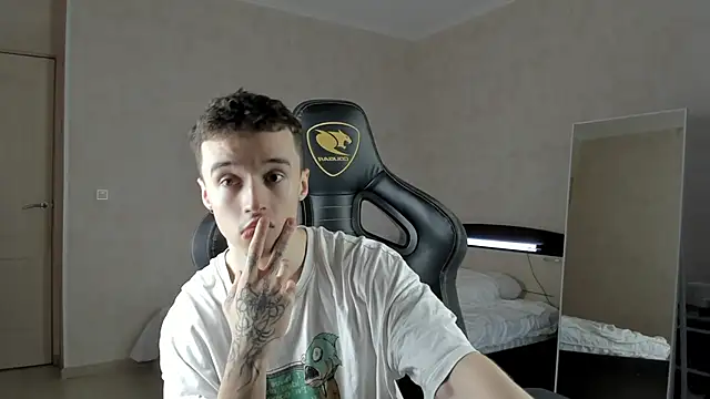 MasonWarholl online show from March 2025 03:08:02 PM