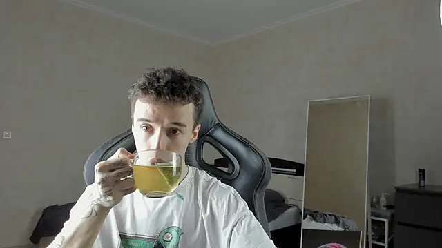 MasonWarholl online show from March 2025 01:13:01 AM