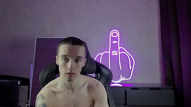 MasonWarholl online show from January 2025 07:35:02 AM