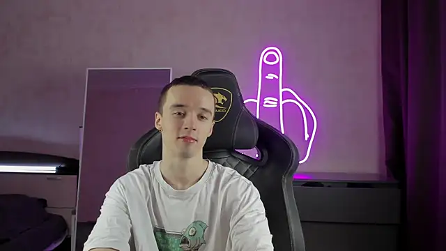 MasonWarholl online show from January 2025 05:43:02 PM