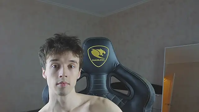 MasonWarholl online show from November 2025 09:36:02 PM