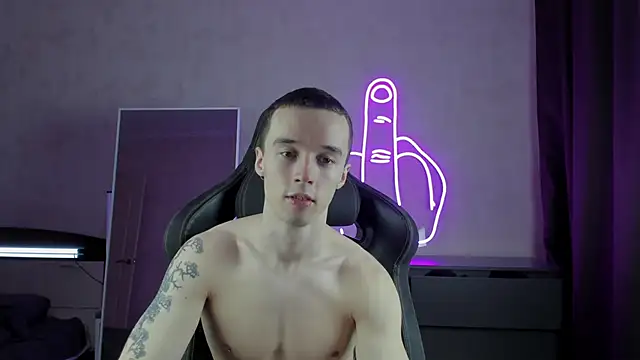 MasonWarholl online show from January 2025 04:33:02 AM