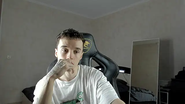 MasonWarholl online show from March 2025 03:44:01 AM