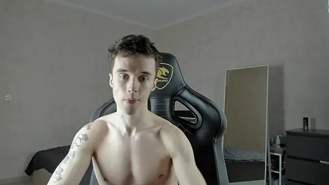 MasonWarholl online show from March 2025 05:23:02 AM