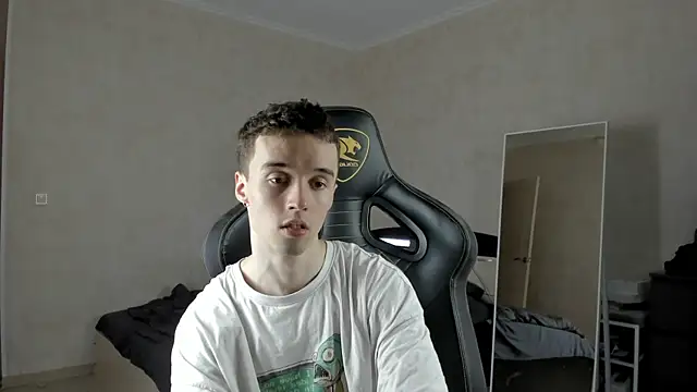 MasonWarholl online show from March 2025 03:59:02 PM