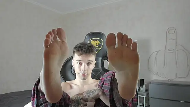 MasonWarholl online show from September 2025 08:31:01 PM