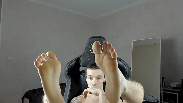 MasonWarholl online show from January 2025 06:00:01 PM