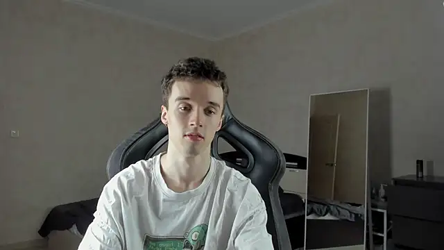 MasonWarholl online show from March 2025 06:12:02 PM