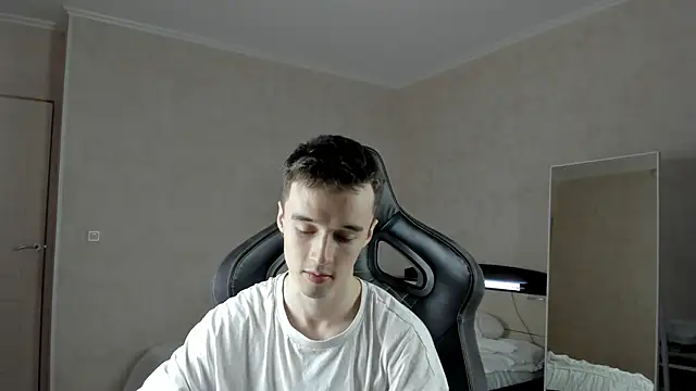 MasonWarholl online show from March 2025 06:13:02 PM