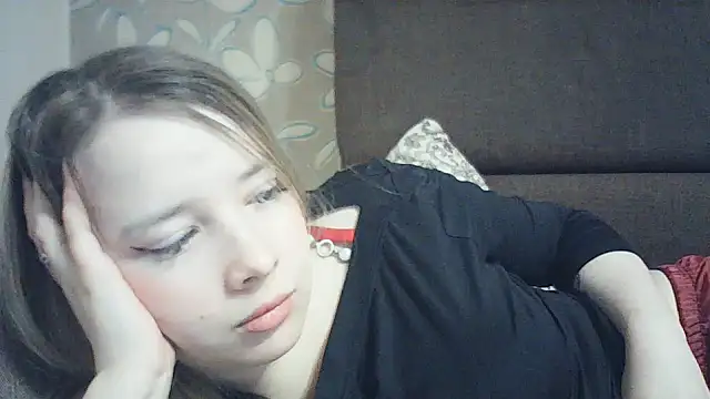 Snapshot of ViolaCandy chatting on May 2026 05:59:02 AM ViolaCandy online show from May 2026 05:59:02 AM