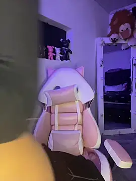 KittyRous online show from March 2026 07:30:02 AM