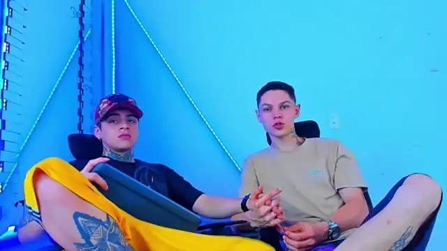HOT boy2025 online show from October 2025 03:52:01 AM