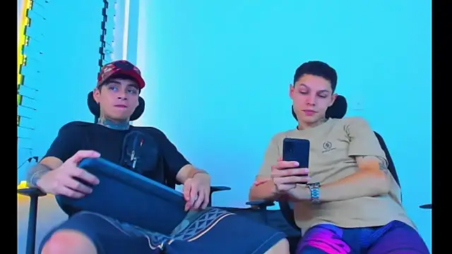 Snapshot of HOT_boy2025 chatting on November 2025 03:18:01 AM HOT boy2025 online show from November 2025 03:18:01 AM